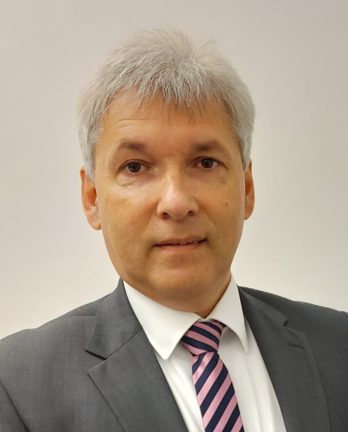 Herr Frank Tasse
